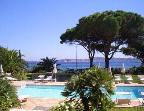 Hotel Villa Les Rosiers グリモー エクステリア 写真